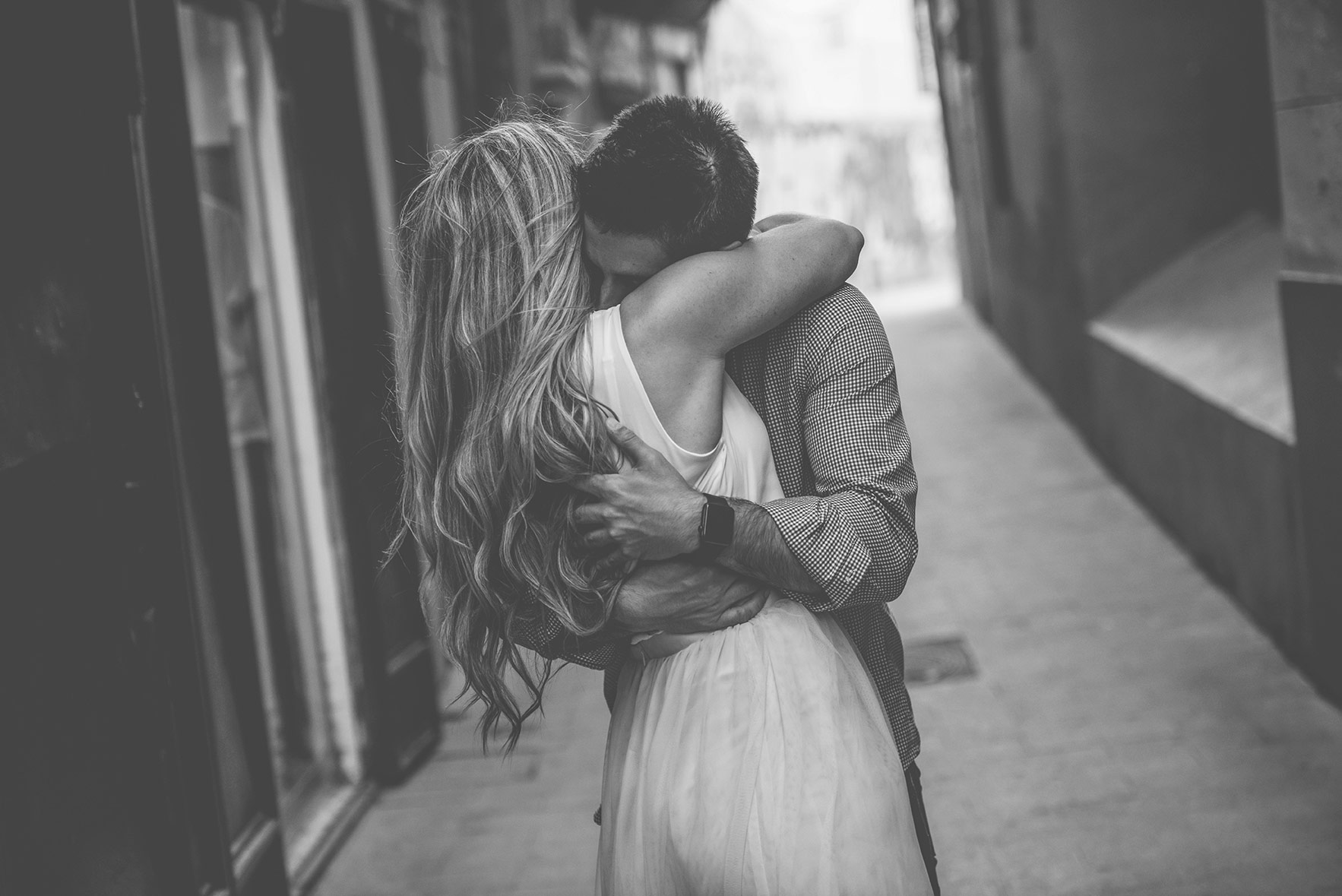 -LARA-MIGUEL-abrazo-